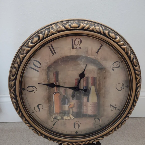 Vintage round large antique decorative frame clock italian rococo Style